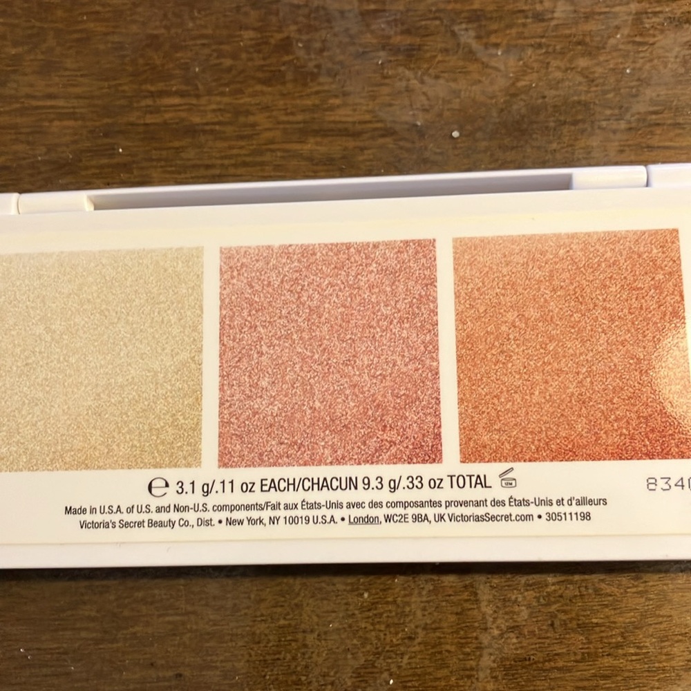 Victoria’s Secret rare & htf Glow makeup bundle NWT - Picture 6 of 14